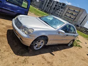 Mercedes-Benz C200 2003 Gris