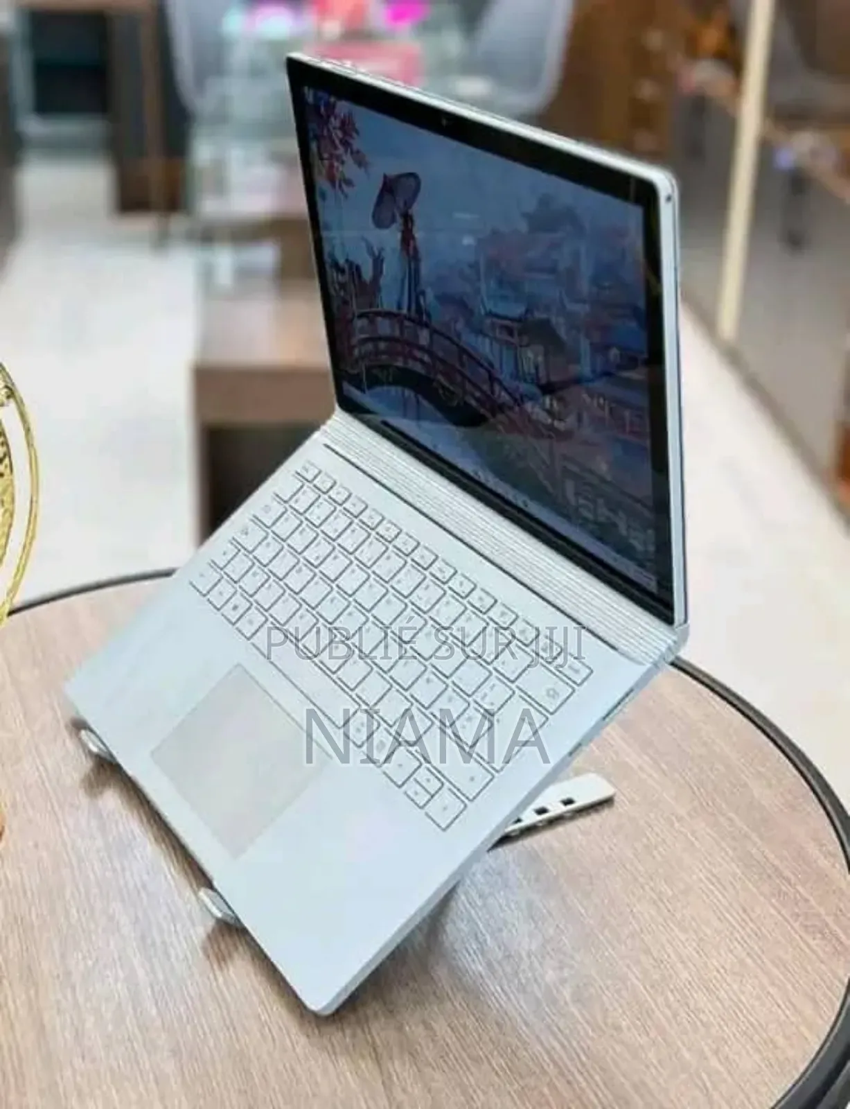 New Microsoft Surface Book 8GB Intel Core I5 SSD 256GB