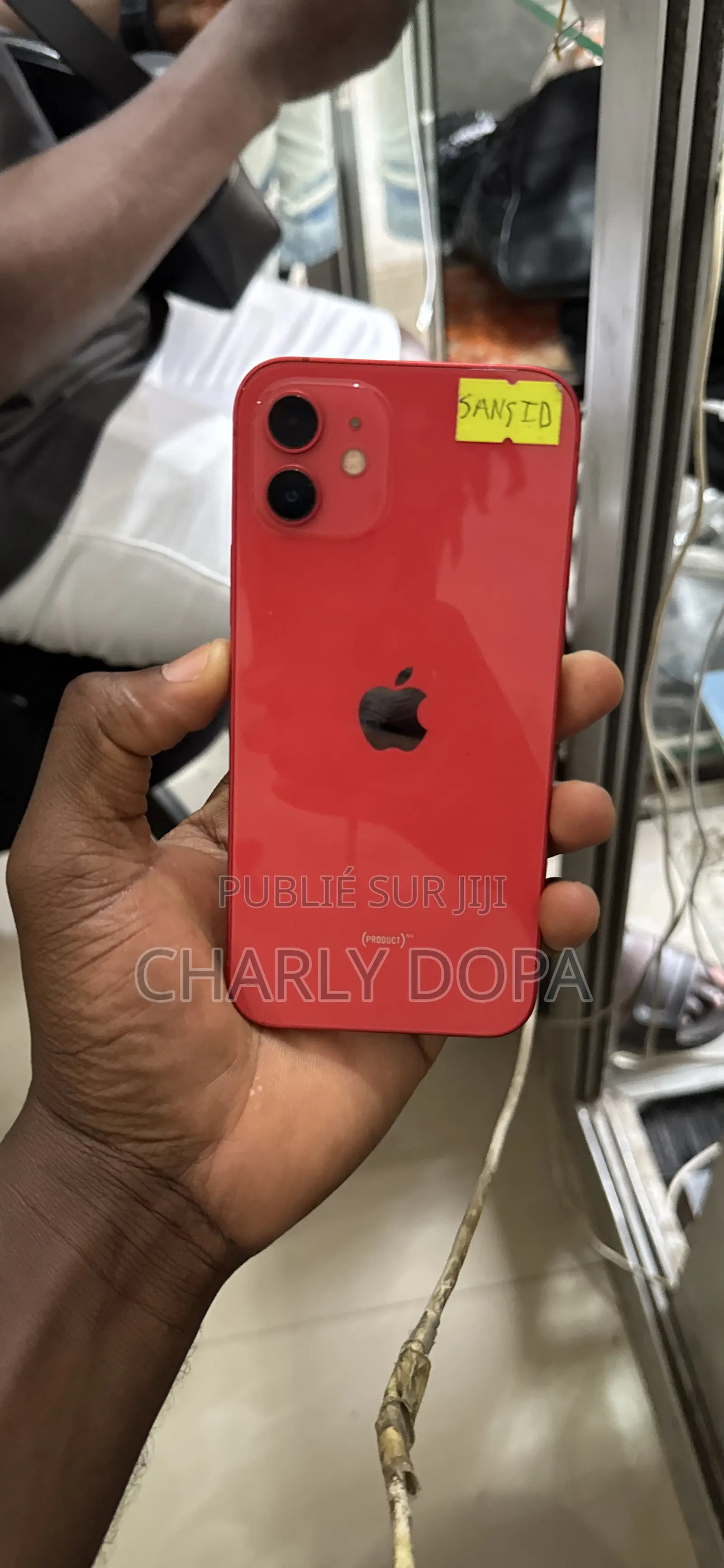 Apple iPhone 12 64 GB Rouge