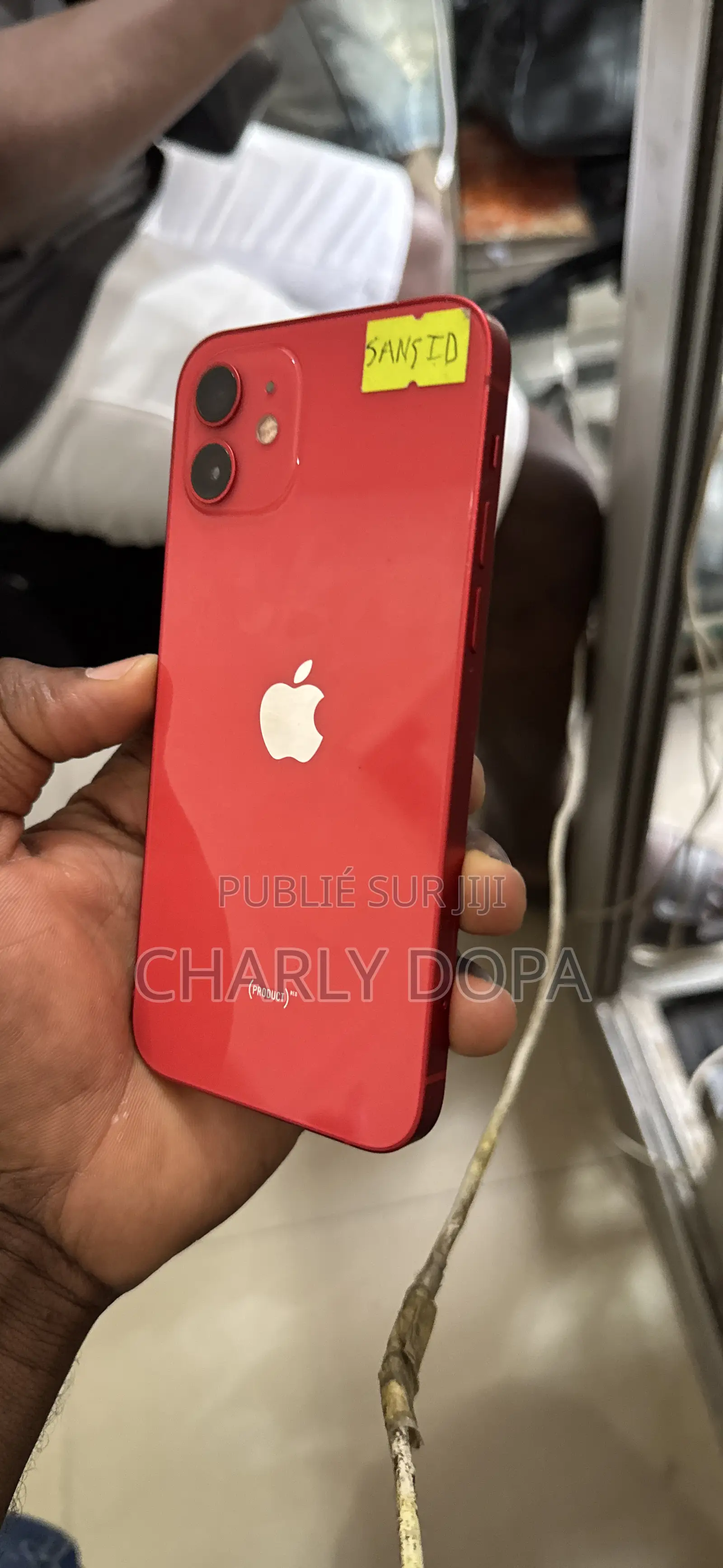 Apple iPhone 12 64 GB Rouge