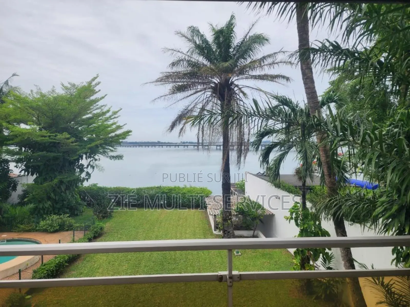 Furnished 7chbre Villa dans Zié Multi-Service, Marcory à Vendre