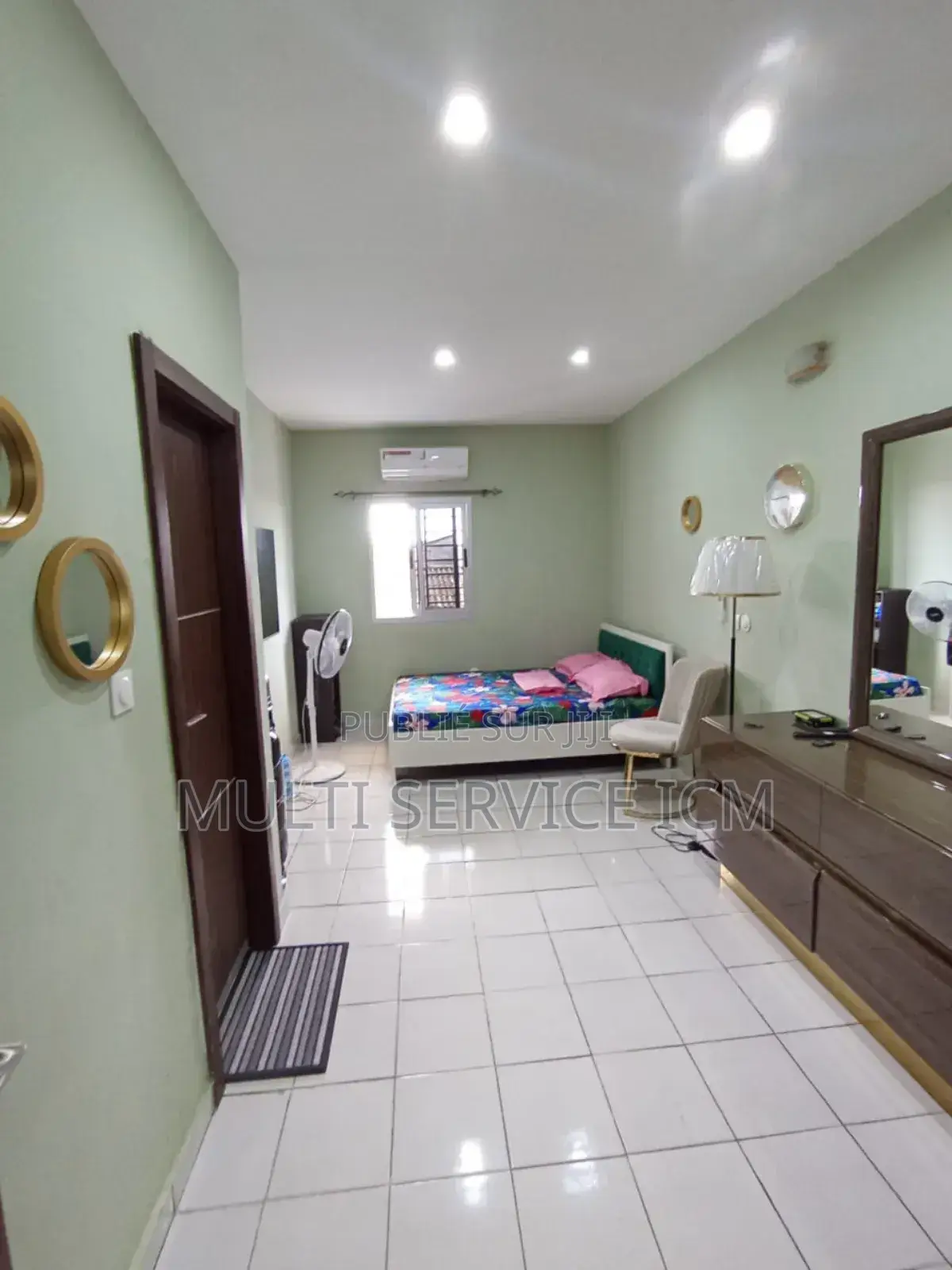 Furnished 3chbre Blocs d'appartements dans Ismaël Coulibaly, Cocody