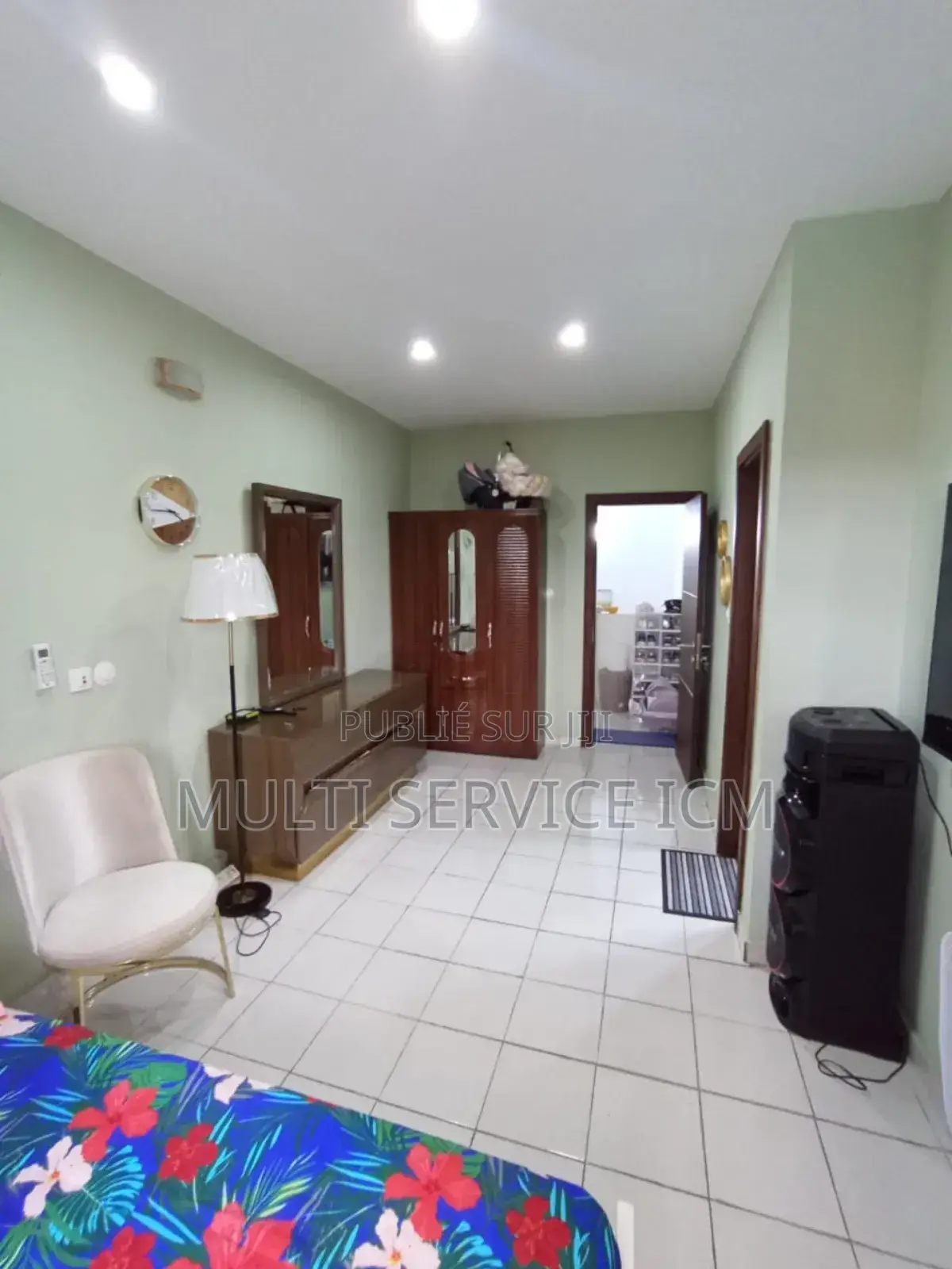 Furnished 3chbre Blocs d'appartements dans Ismaël Coulibaly, Cocody