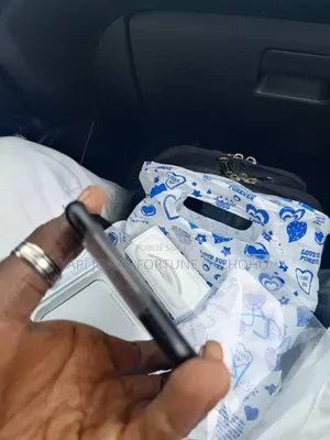 New Apple iPhone XR 128 GB Black