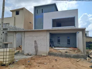Photo - 4chbre Duplex dans Dany Duc Immobilier, Bingerville à Vendre