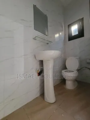 Photo - Furnished 4chbre Appartement dans Ismaël Coulibaly, Bingerville à Louer