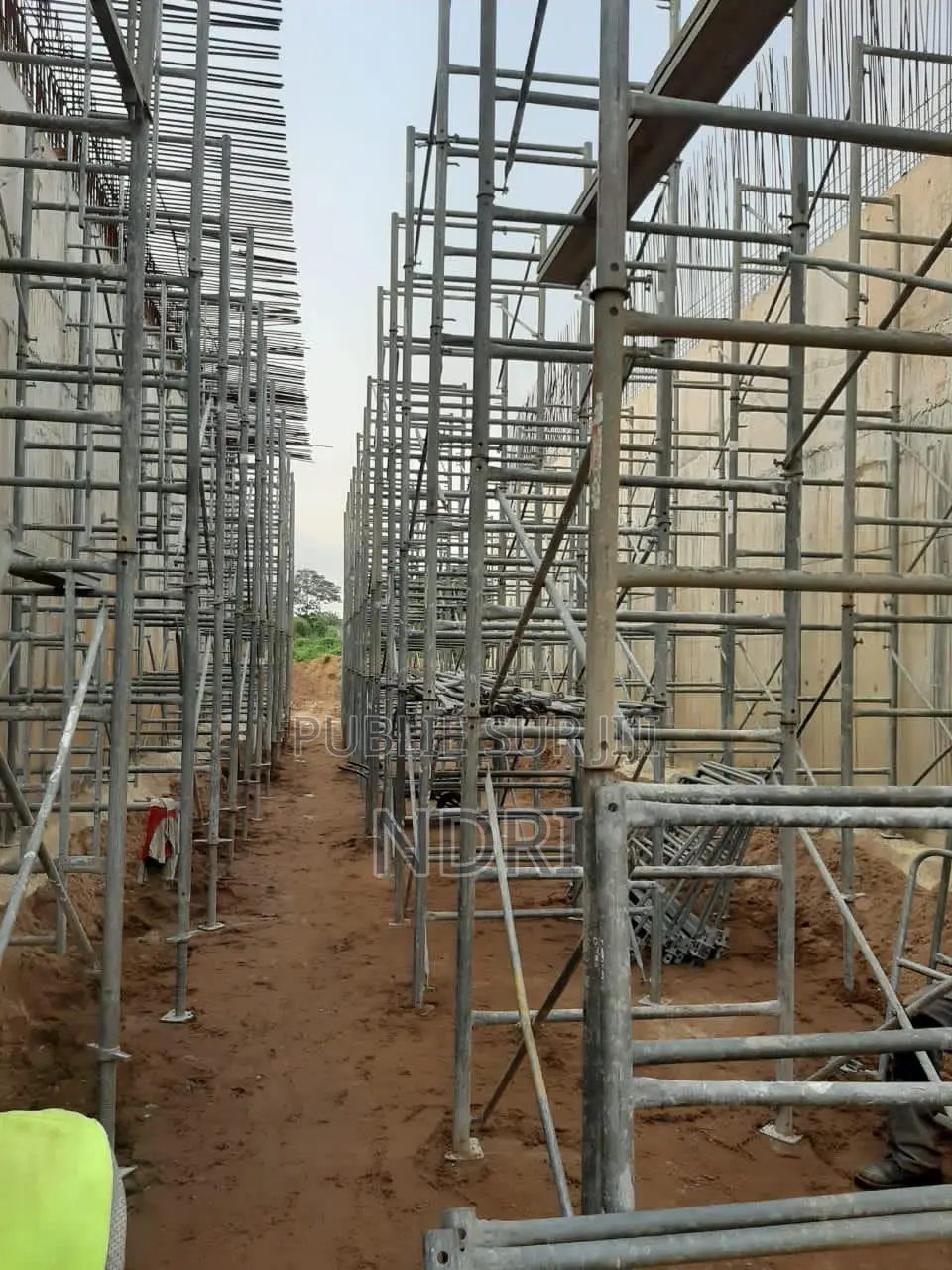 Location De Tours D’Échafaudage Par Mettre