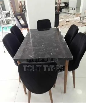 Photo - Table À Manger Extensible Avec Six Chaises