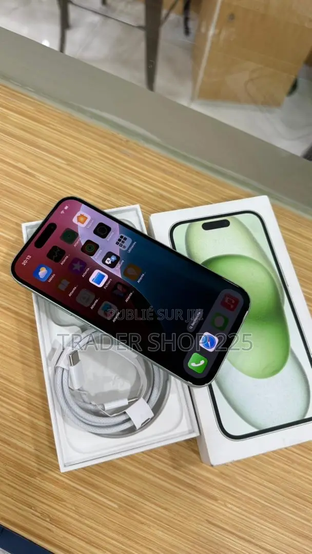 New Pomme iPhone 15 128 GB Vert