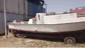 Coque Bateau Pêche Fabrication Local en Polyester