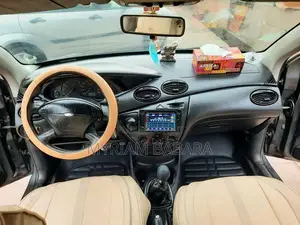 Ford Focus 2001 Gris