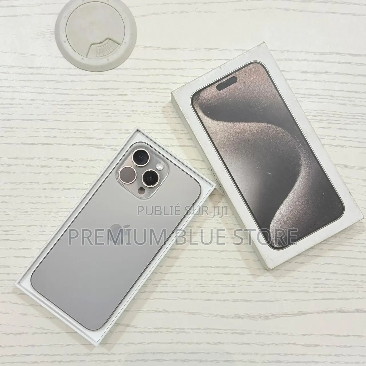 Neuf Pomme iPhone 15 Pro Max 256 GB Autre