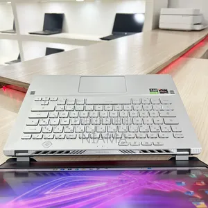 New Asus ROG Zephyrus G14 16GB Intel Core I9 SSD 512GB