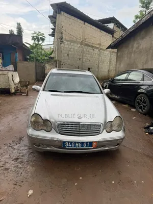 Photo - Mercedes-Benz C200 2004 Gris