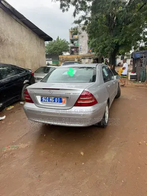 Mercedes-Benz C200 2004 Gris