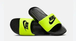 Photo - Chaussures De Marque Très Stylé