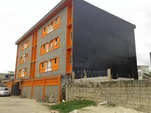 17chbre Blocs d'appartements dans Zié Multi-Service, Yopougon à Vendre