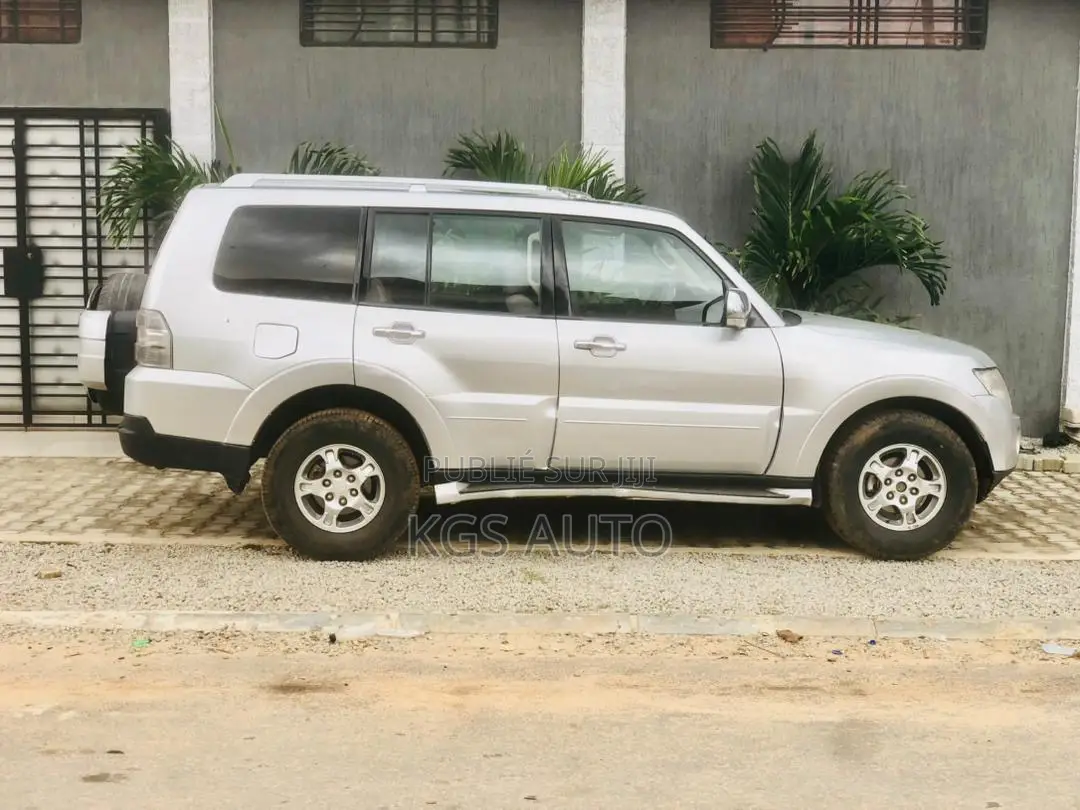 Mitsubishi Pajero 3.2 Di-D 2008 Gris