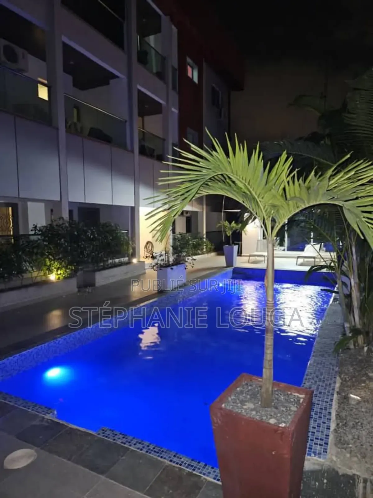 3chbre Appartement dans Abidjan Mall, Cocody à Louer