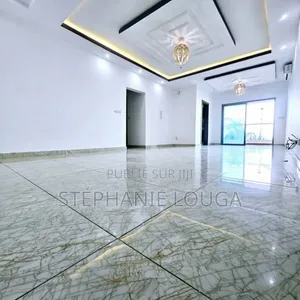 3chbre Appartement dans Abidjan Mall, Cocody à Louer