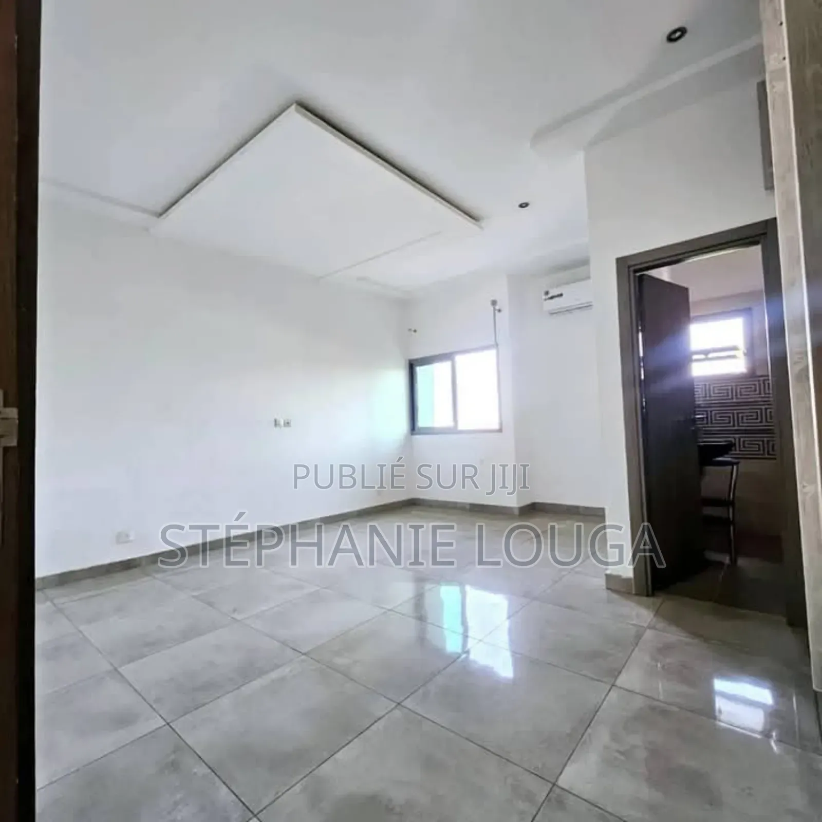 3chbre Appartement dans Abidjan Mall, Cocody à Louer