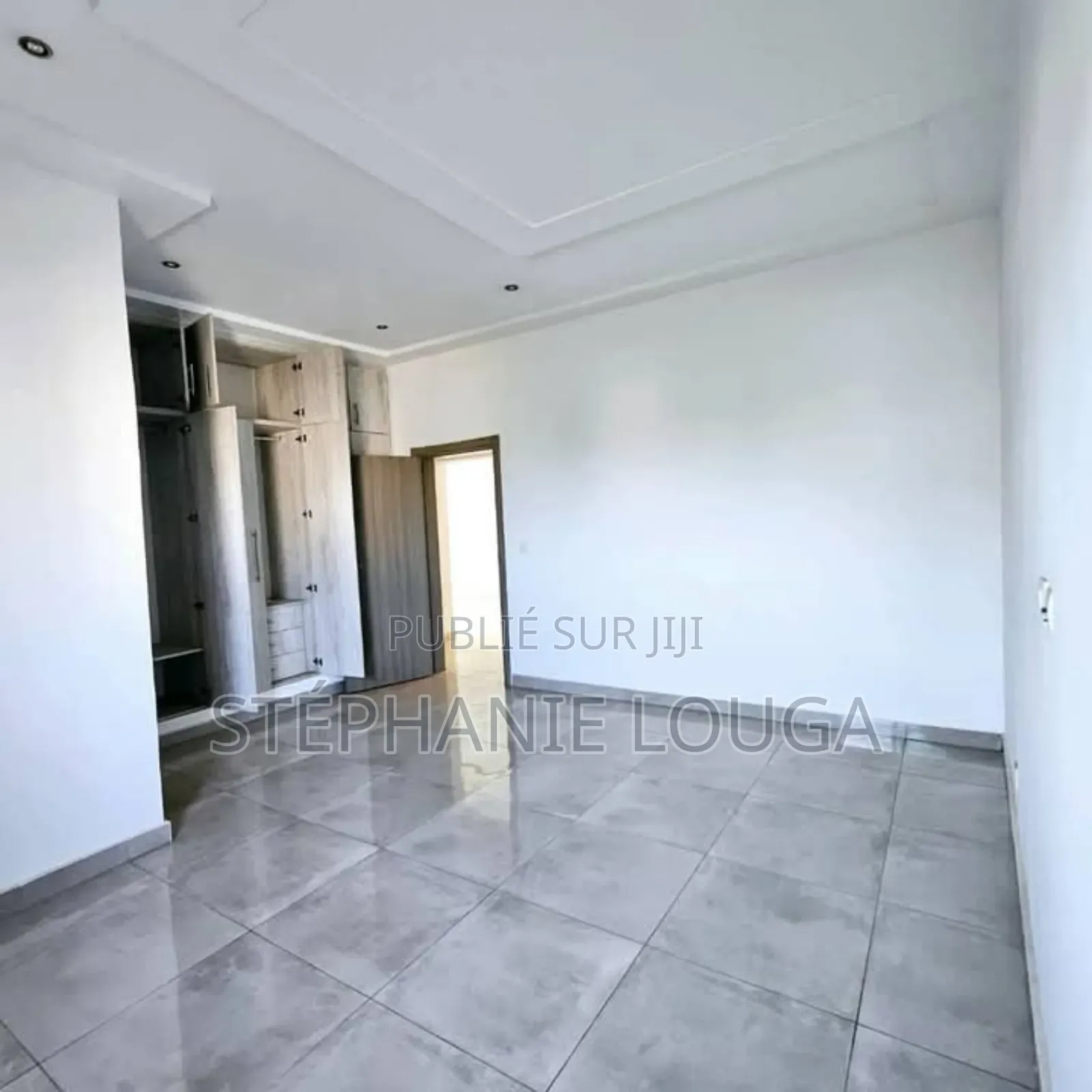 3chbre Appartement dans Abidjan Mall, Cocody à Louer