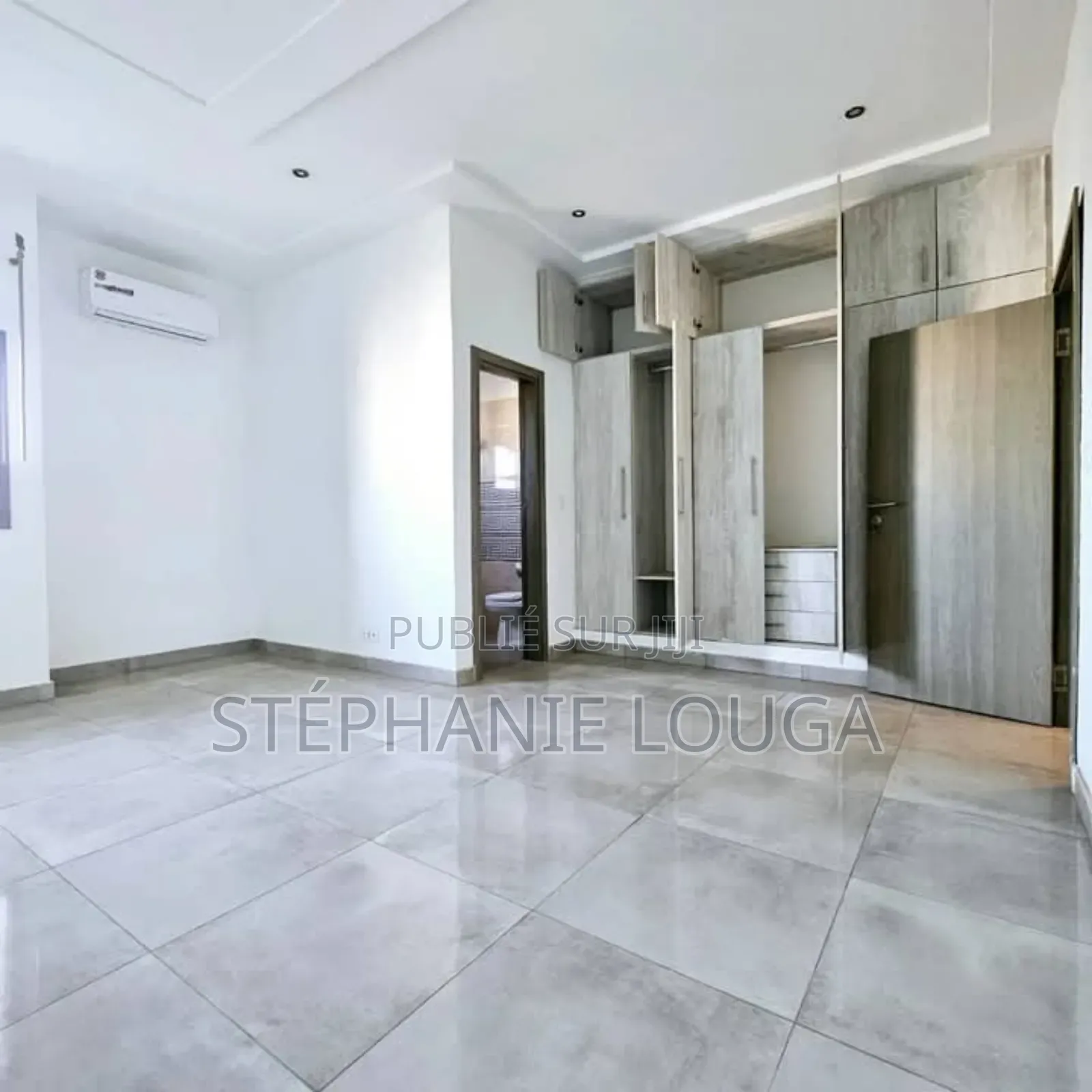 3chbre Appartement dans Abidjan Mall, Cocody à Louer