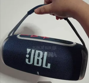 JBL Boombox 680