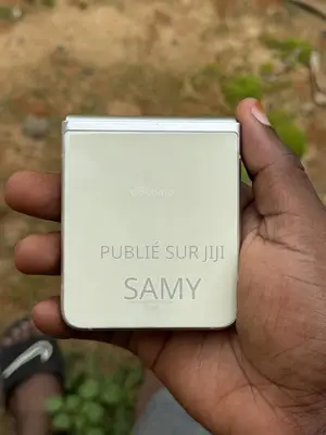 New Samsung Galaxy Z Flip3 5G 128 GB Autre