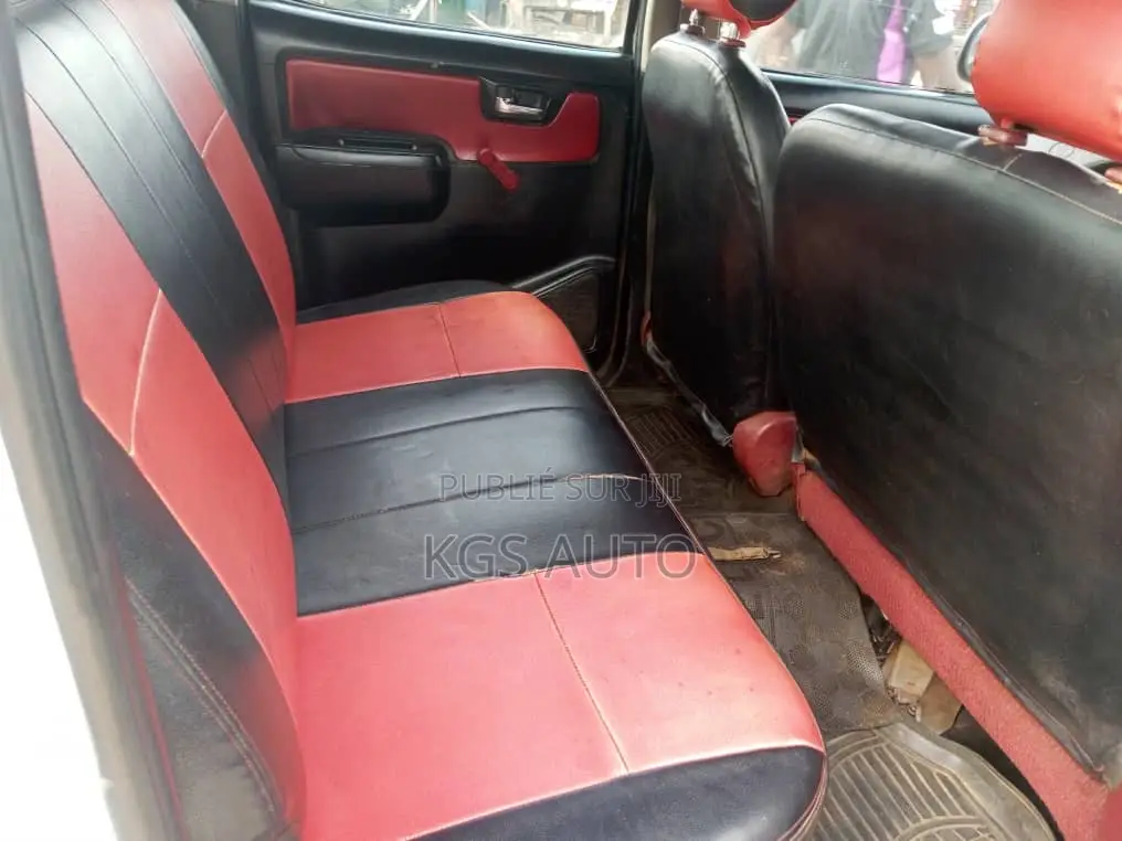 Toyota Hilux 2.5 D-4D 4X4 SRX 2010 Blanc