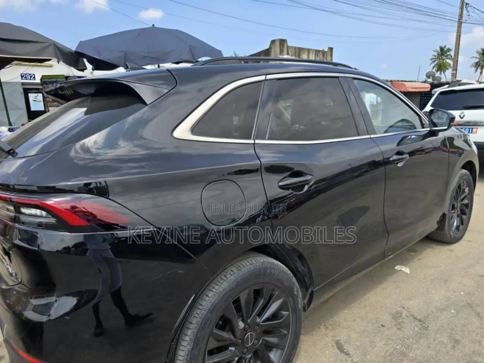 Car 2022 Noir