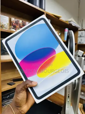 Photo - New Pomme iPad (2025) 64 GB Bleu
