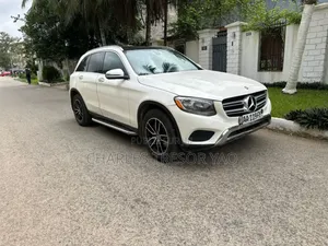Photo - Mercedes-Benz GLC-Class 2018 Noir