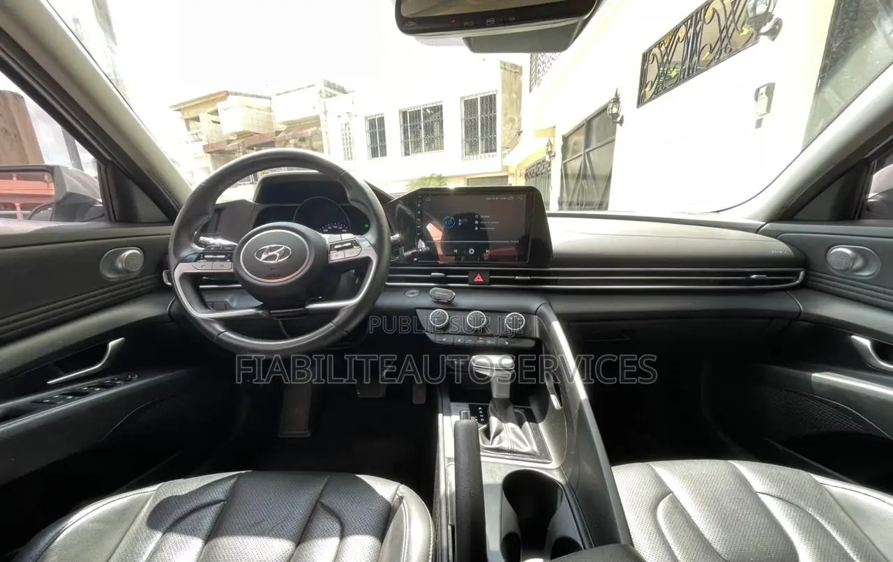 Hyundai Elantra SE 2022 Blanc