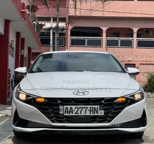 Photo - Hyundai Elantra SE 2022 Blanc