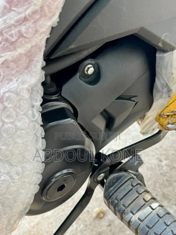 Neuf TVS HLX 125 2023 Rouge