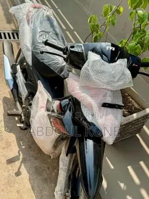 Neuf TVS HLX 125 2023 Rouge