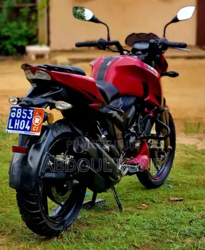 Neuf TVS Apache 180 RTR 2025 Rouge