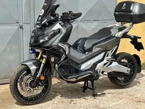 Honda VFR 700F 2021 Noir