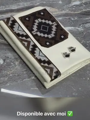 Tissu Homme Bonne Qualité ( 1 À 18.000 / 2 a 30.000 F )