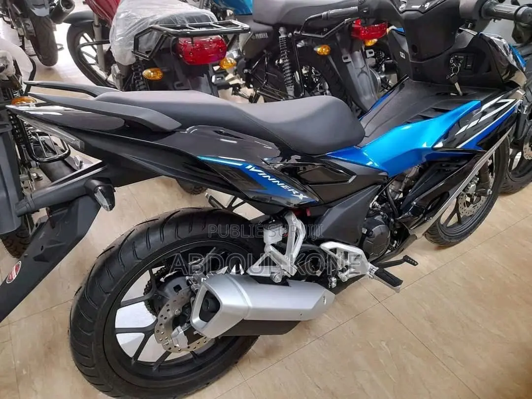 Neuf Yamaha R1 2024 Bleu