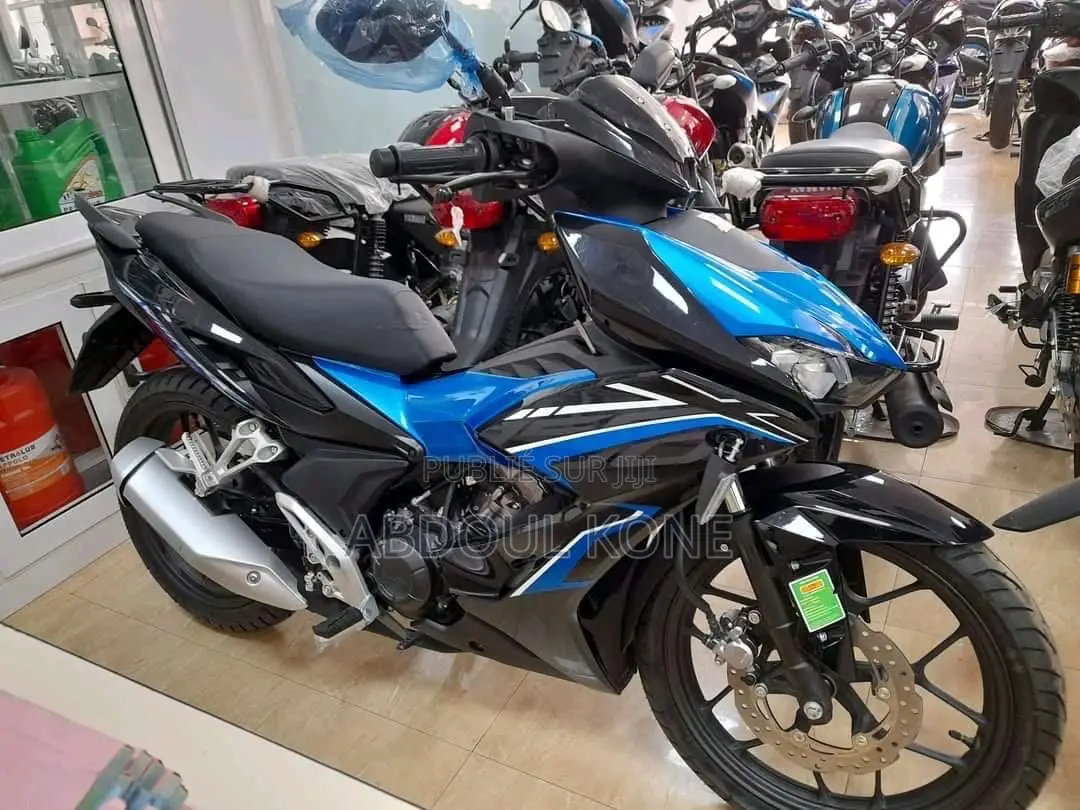 Neuf Yamaha R1 2024 Bleu
