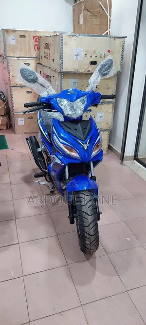 Neuf Royale Moto/Vélomoteurs 2024 Bleu