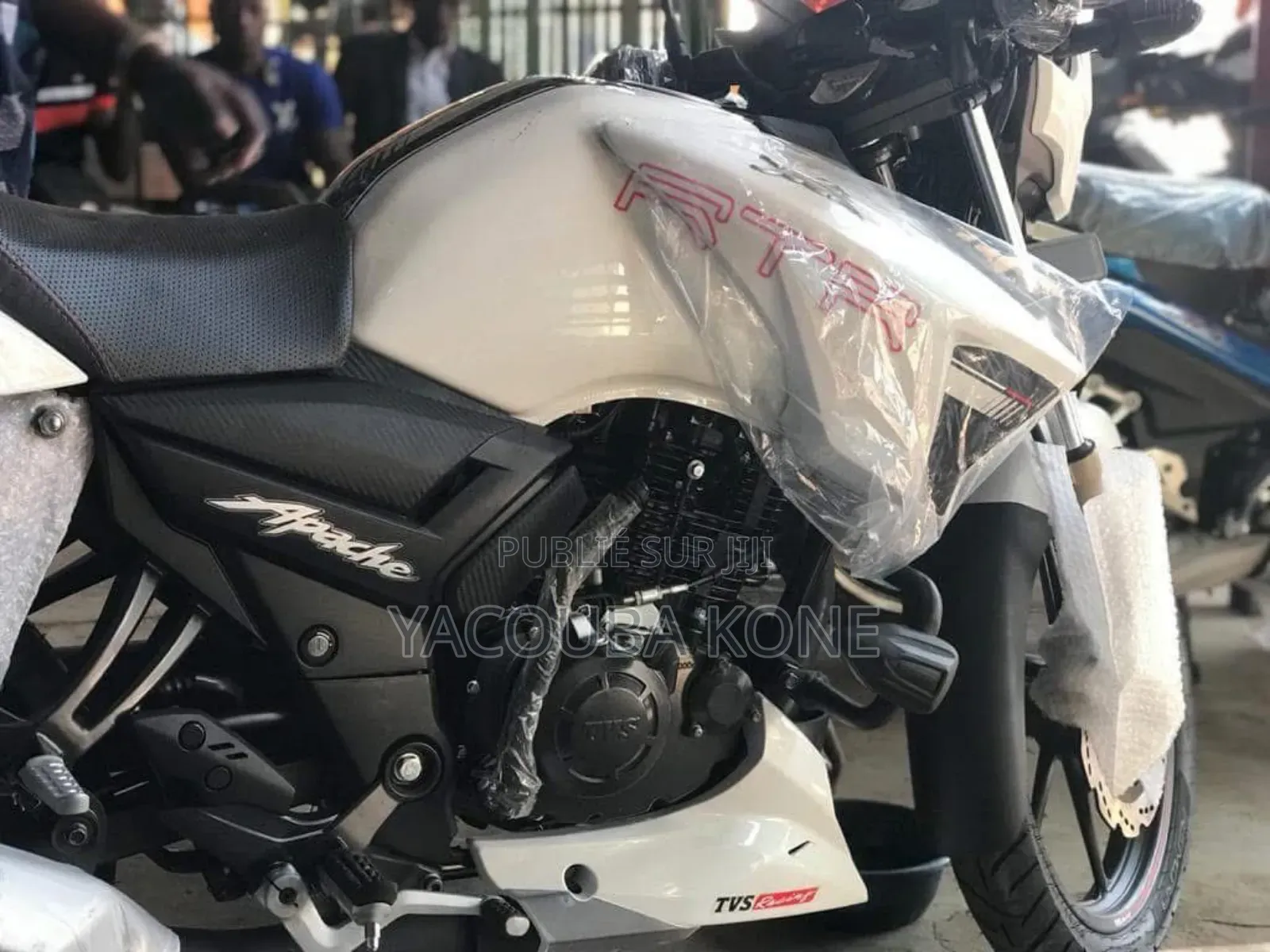 Neuf TVS Apache 180 RTR 2024 Blanc