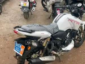 Neuf TVS Apache 180 RTR 2024 Blanc