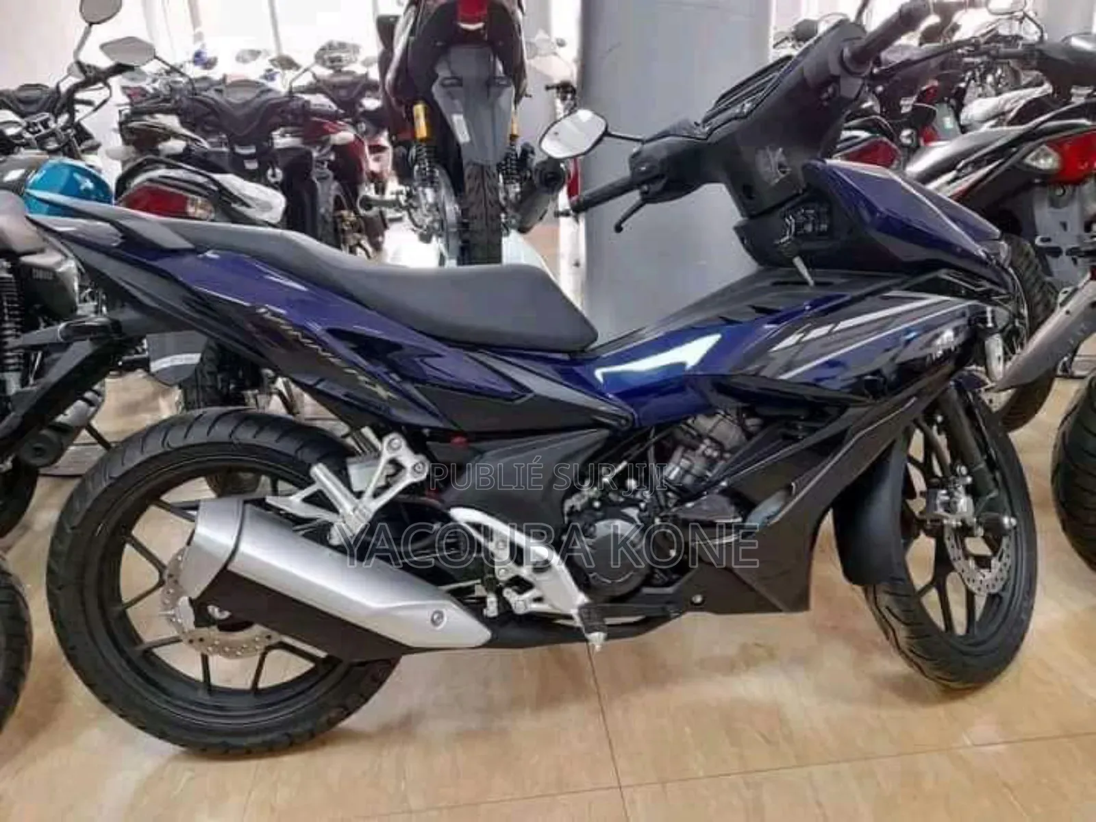 Neuf Yamaha R1 2024 Bleu