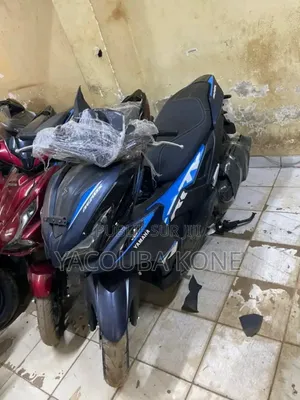 Neuf Yamaha R1 2024 Bleu