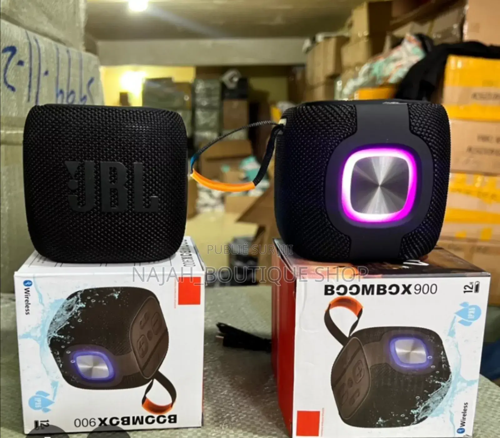 JBL Boombox 900