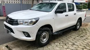 Photo - Toyota Hilux 2019 Blanc cassé