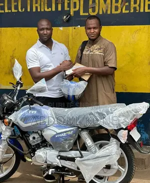 Neuf TVS HLX 125 2019 Bleu